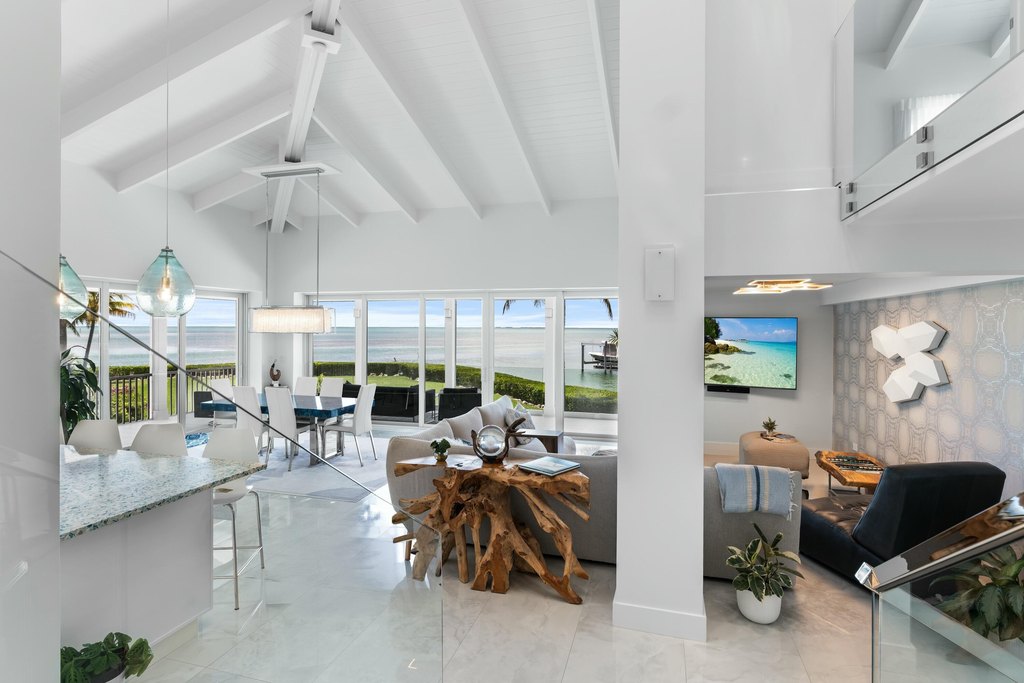 ISLAMORADA, Florida, 33036, United States, 6 Bedrooms Bedrooms, ,4 BathroomsBathrooms,Residential,Forsale,2004342