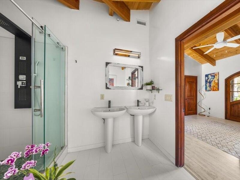 SANTA BARBARA, California, 93103, United States, 3 Bedrooms Bedrooms, ,3.5 BathroomsBathrooms,Residential,Forsale,1904936