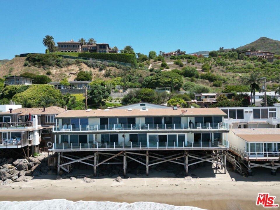 Malibu, California, 90265, United States, 2 Bedrooms Bedrooms, ,2 BathroomsBathrooms,Residential,Forsale,2001441