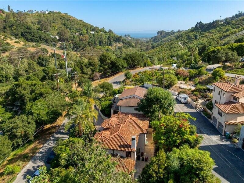 SANTA BARBARA, California, 93103, United States, 3 Bedrooms Bedrooms, ,3.5 BathroomsBathrooms,Residential,Forsale,1904936