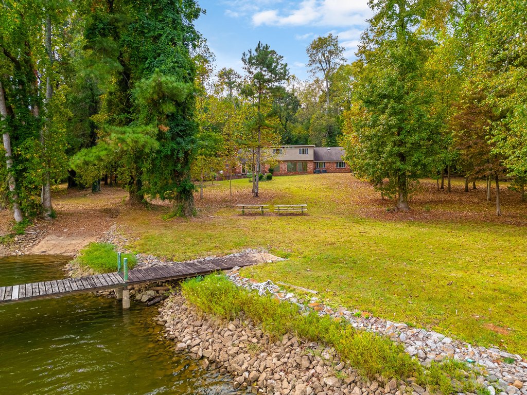 Harrison, Tennessee, 37341, United States, 4 Bedrooms Bedrooms, ,2.5 BathroomsBathrooms,Residential,Forsale,1894373