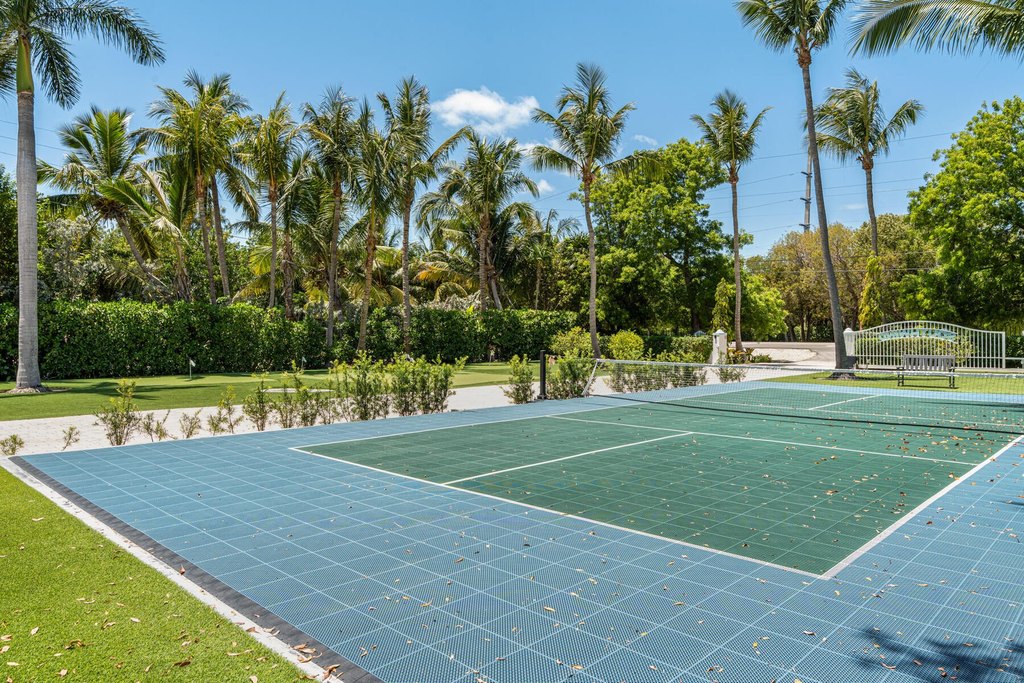 Lower Matecumbe, Florida, 33036, United States, 5 Bedrooms Bedrooms, ,6.5 BathroomsBathrooms,Residential,Forsale,1971976