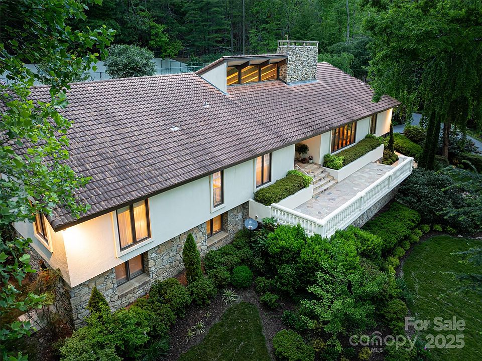 Asheville, North Carolina, 28803, United States, 6 Bedrooms Bedrooms, ,6 BathroomsBathrooms,Residential,Forsale,1886079