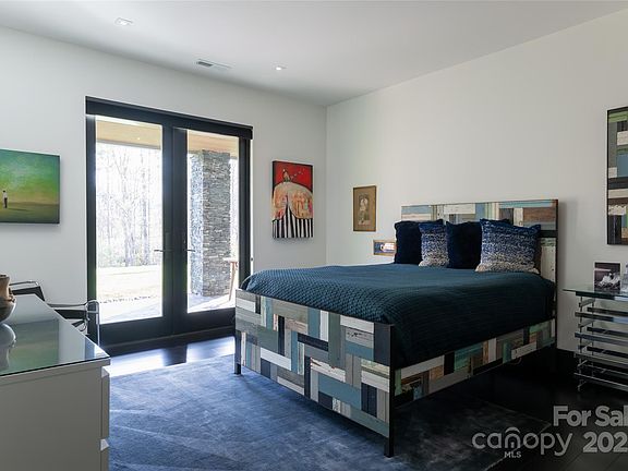 Asheville, North Carolina, 28803, United States, 4 Bedrooms Bedrooms, ,4 BathroomsBathrooms,Residential,Forsale,1886081