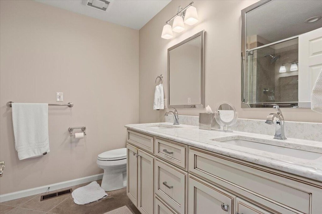 Jefferson City, Tennessee, 37760, United States, 4 Bedrooms Bedrooms, ,2.5 BathroomsBathrooms,Residential,Forsale,1919016