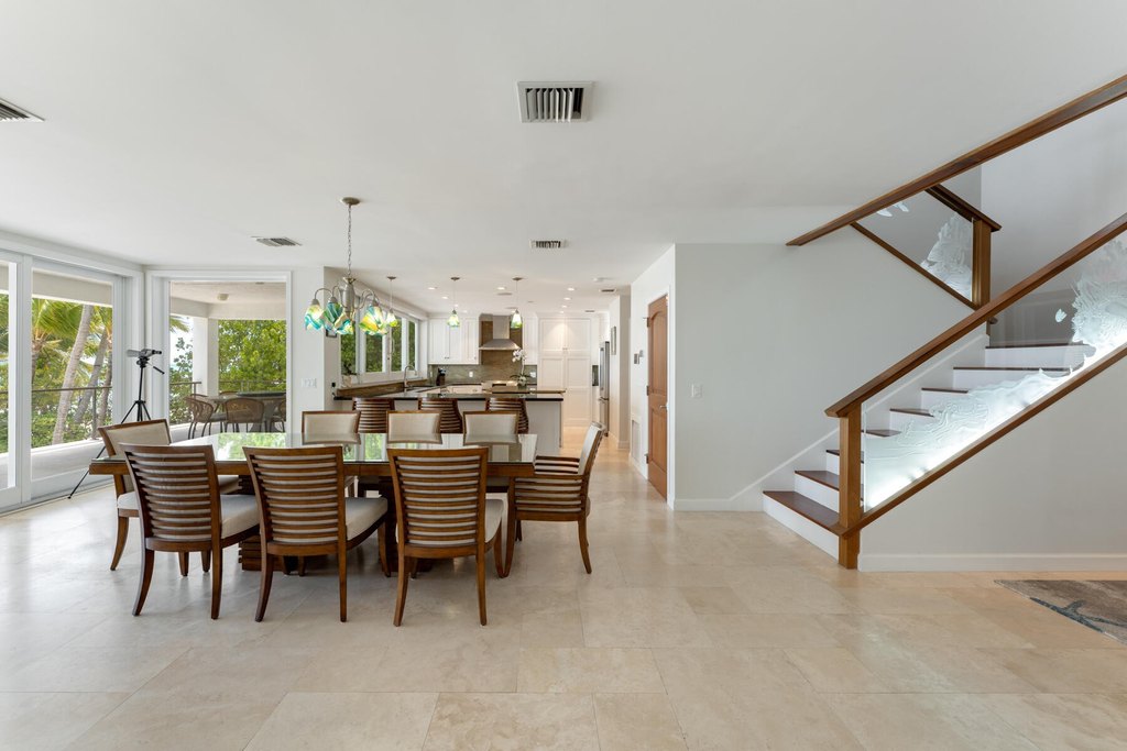 Lower Matecumbe, Florida, 33036, United States, 5 Bedrooms Bedrooms, ,6.5 BathroomsBathrooms,Residential,Forsale,1971976