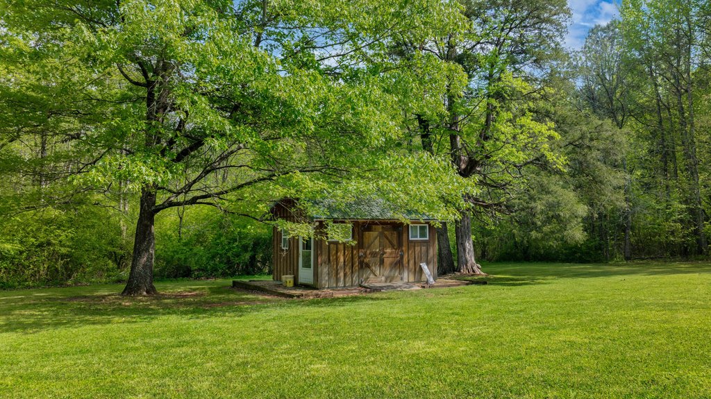 Hollywood, Alabama, 35752, United States, 4 Bedrooms Bedrooms, ,2.5 BathroomsBathrooms,Residential,Forsale,1922209