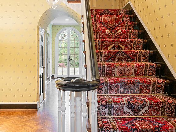 Asheville, North Carolina, 28803, United States, 7 Bedrooms Bedrooms, ,5 BathroomsBathrooms,Residential,Forsale,1886080