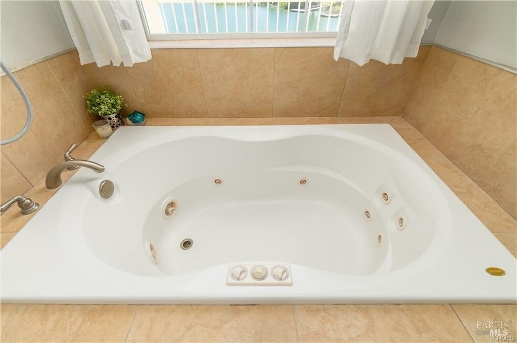 Clearlake, California, 95424, United States, 3 Bedrooms Bedrooms, ,3.5 BathroomsBathrooms,Residential,Forsale,1918969
