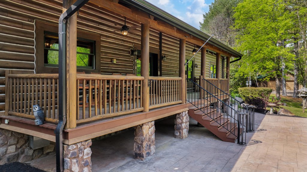 Hollywood, Alabama, 35752, United States, 4 Bedrooms Bedrooms, ,2.5 BathroomsBathrooms,Residential,Forsale,1922209