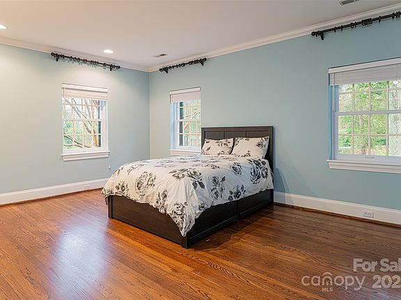 Asheville, North Carolina, 28803, United States, 7 Bedrooms Bedrooms, ,5 BathroomsBathrooms,Residential,Forsale,1886080