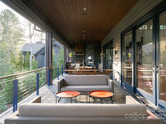 Asheville, North Carolina, 28803, United States, 4 Bedrooms Bedrooms, ,4 BathroomsBathrooms,Residential,Forsale,1886081