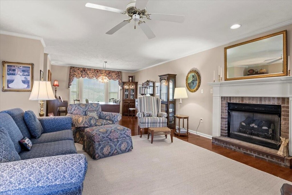 Jefferson City, Tennessee, 37760, United States, 4 Bedrooms Bedrooms, ,2.5 BathroomsBathrooms,Residential,Forsale,1919016
