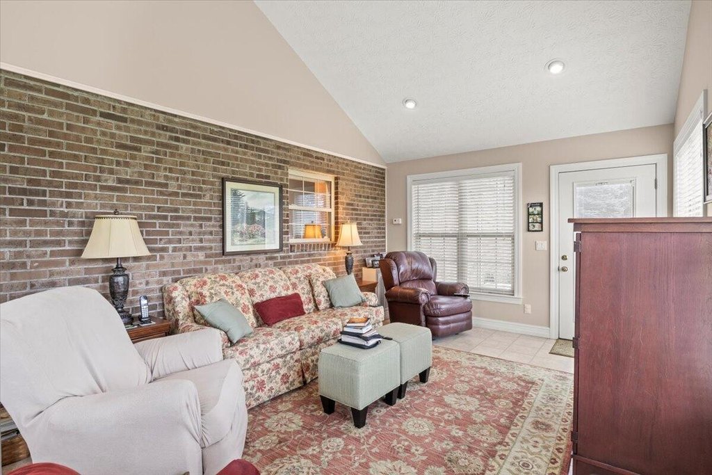 Jefferson City, Tennessee, 37760, United States, 4 Bedrooms Bedrooms, ,2.5 BathroomsBathrooms,Residential,Forsale,1919016