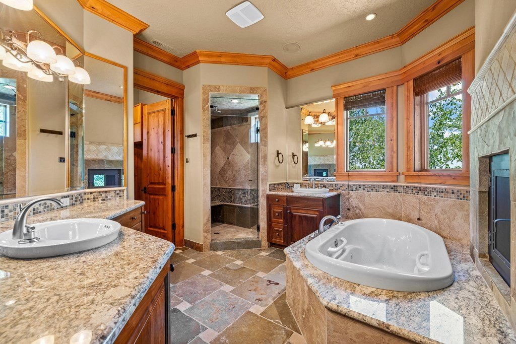 Donnelly, Idaho, 83615, United States, 4 Bedrooms Bedrooms, ,3.5 BathroomsBathrooms,Residential,Forsale,1889369
