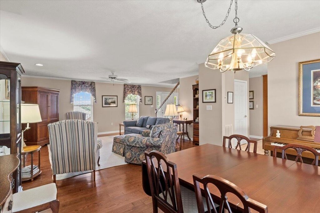 Jefferson City, Tennessee, 37760, United States, 4 Bedrooms Bedrooms, ,2.5 BathroomsBathrooms,Residential,Forsale,1919016