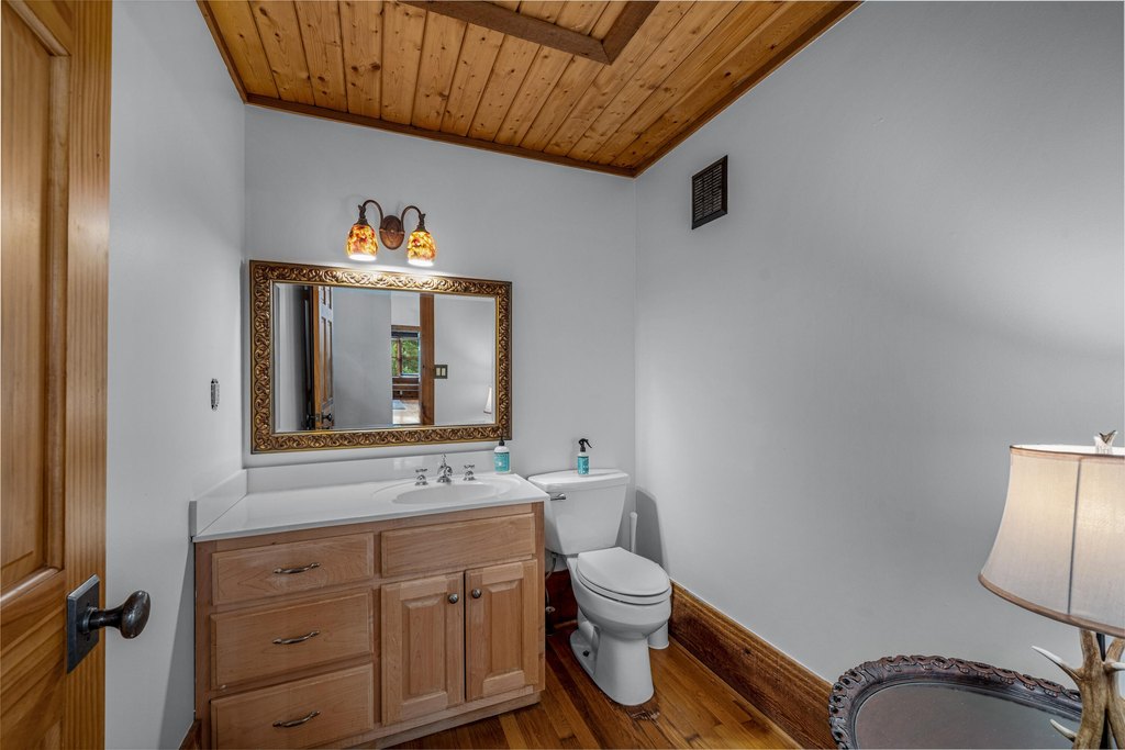 Hollywood, Alabama, 35752, United States, 4 Bedrooms Bedrooms, ,2.5 BathroomsBathrooms,Residential,Forsale,1922209