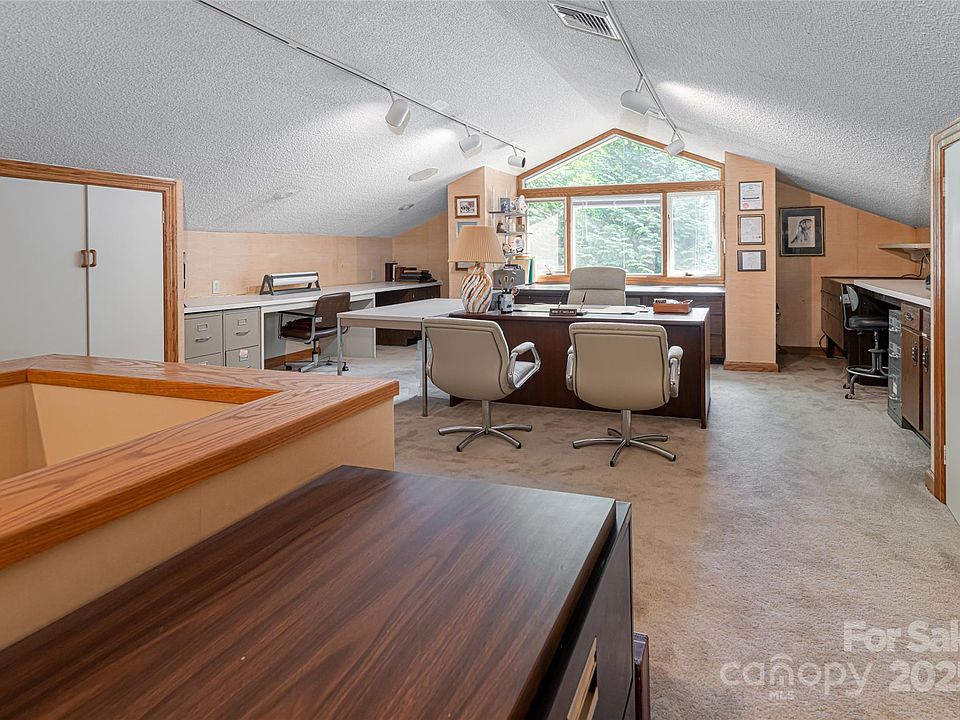 Asheville, North Carolina, 28803, United States, 6 Bedrooms Bedrooms, ,6 BathroomsBathrooms,Residential,Forsale,1886079