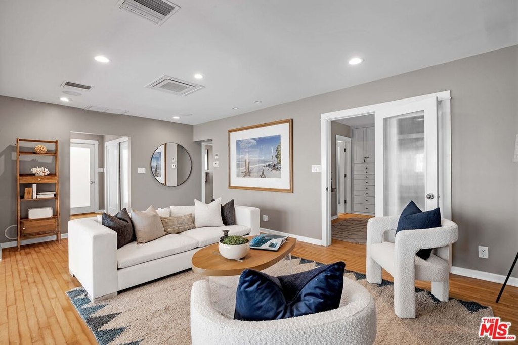Malibu, California, 90265, United States, 3 Bedrooms Bedrooms, ,3 BathroomsBathrooms,Residential,Forsale,1922128