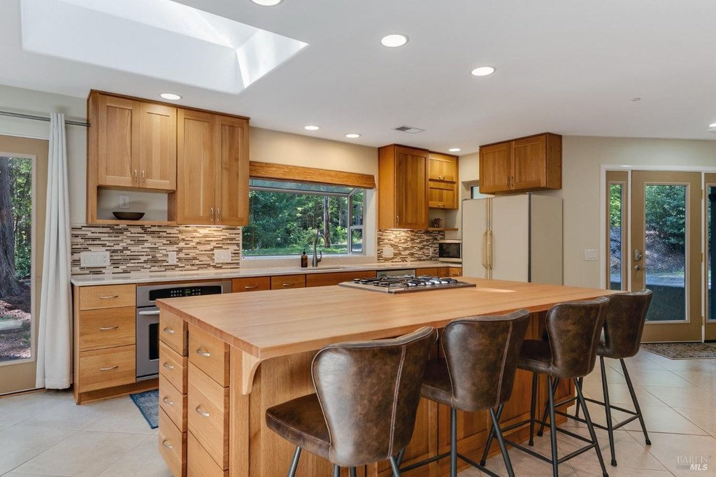 Jenner, California, 95450, United States, 2 Bedrooms Bedrooms, ,2.5 BathroomsBathrooms,Residential,Forsale,1918911