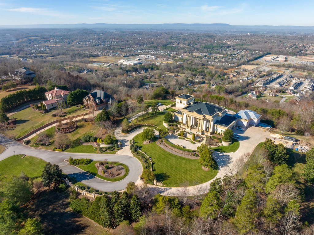 Ooltewah, Tennessee, 37363, United States, 7 Bedrooms Bedrooms, ,8.5 BathroomsBathrooms,Residential,Forsale,1894368