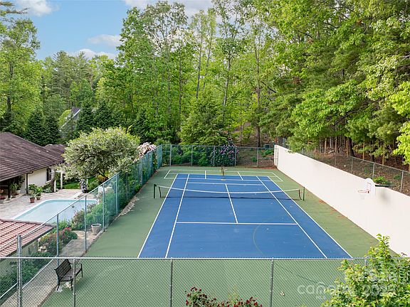 Asheville, North Carolina, 28803, United States, 6 Bedrooms Bedrooms, ,6 BathroomsBathrooms,Residential,Forsale,1886079