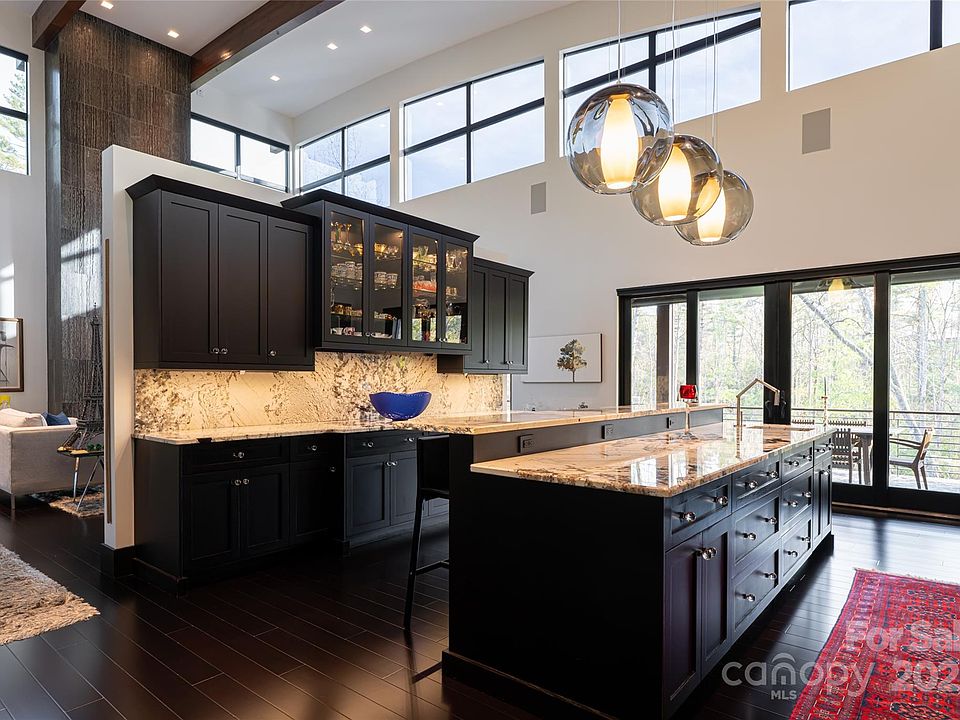 Asheville, North Carolina, 28803, United States, 4 Bedrooms Bedrooms, ,4 BathroomsBathrooms,Residential,Forsale,1886081