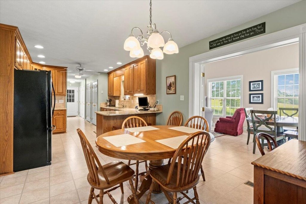 Jefferson City, Tennessee, 37760, United States, 4 Bedrooms Bedrooms, ,2.5 BathroomsBathrooms,Residential,Forsale,1919016