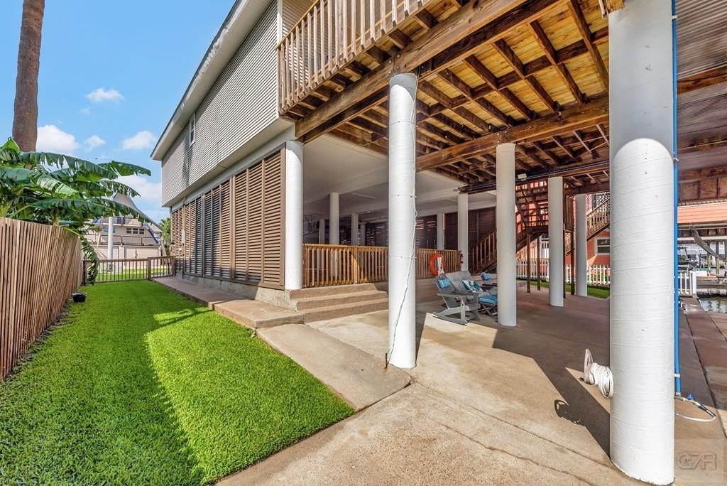 Tiki Island, Texas, 77554, United States, 2 Bedrooms Bedrooms, ,2.5 BathroomsBathrooms,Residential,Forsale,1953101