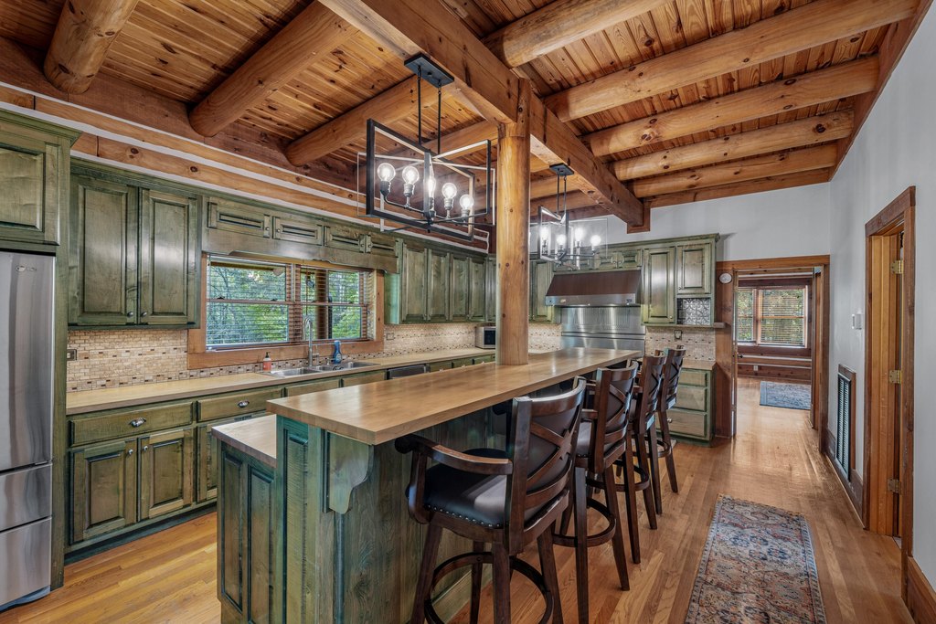 Hollywood, Alabama, 35752, United States, 4 Bedrooms Bedrooms, ,2.5 BathroomsBathrooms,Residential,Forsale,1922209