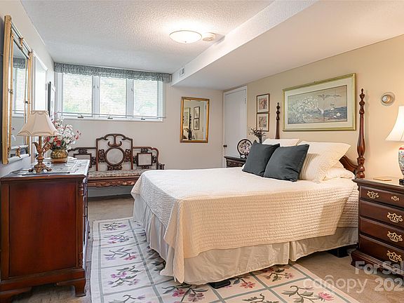 Asheville, North Carolina, 28803, United States, 6 Bedrooms Bedrooms, ,6 BathroomsBathrooms,Residential,Forsale,1886079