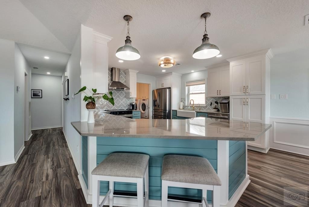 Tiki Island, Texas, 77554, United States, 2 Bedrooms Bedrooms, ,2.5 BathroomsBathrooms,Residential,Forsale,1953101