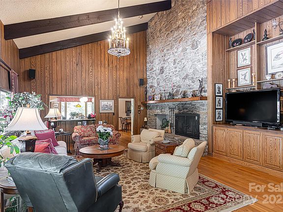 Asheville, North Carolina, 28803, United States, 6 Bedrooms Bedrooms, ,6 BathroomsBathrooms,Residential,Forsale,1886079