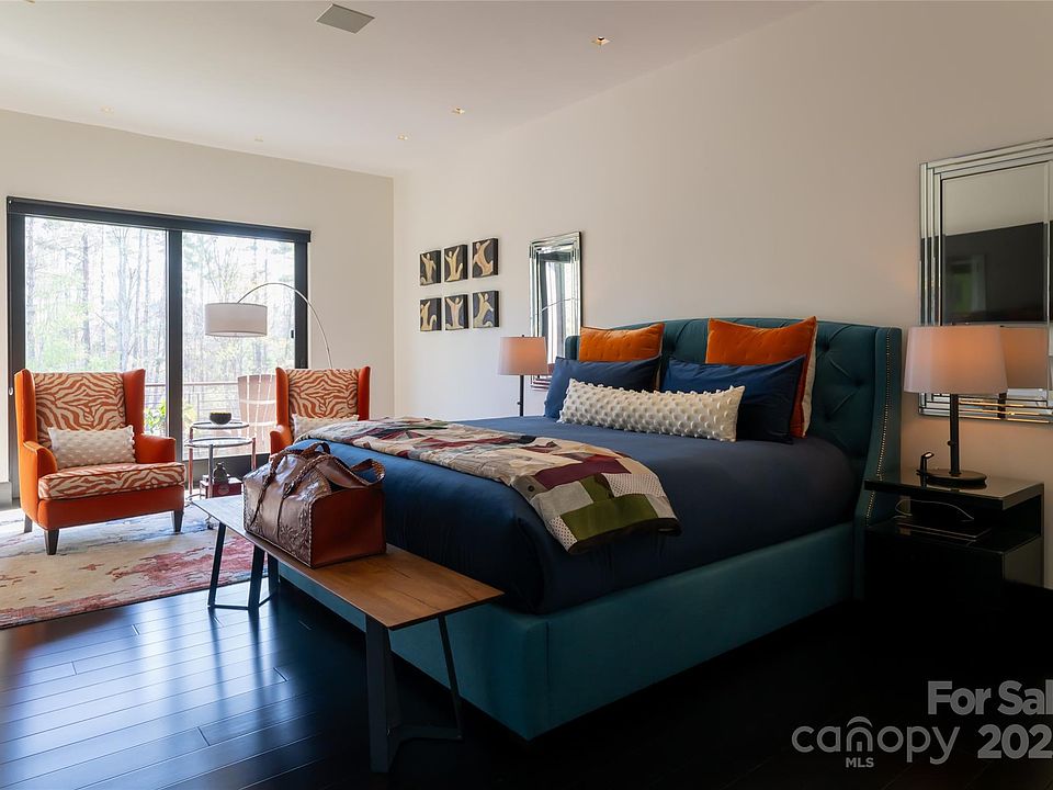 Asheville, North Carolina, 28803, United States, 4 Bedrooms Bedrooms, ,4 BathroomsBathrooms,Residential,Forsale,1886081