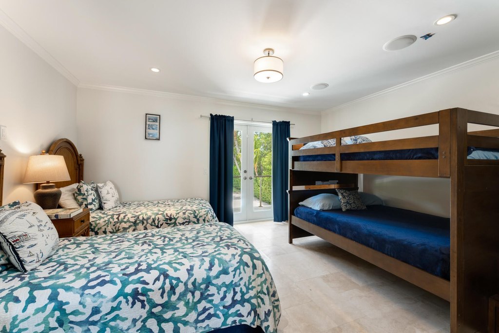 Lower Matecumbe, Florida, 33036, United States, 5 Bedrooms Bedrooms, ,6.5 BathroomsBathrooms,Residential,Forsale,1971976