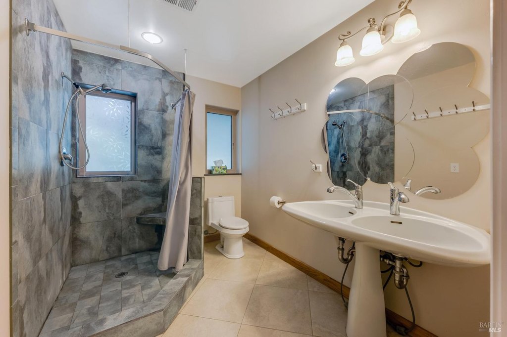 Jenner, California, 95450, United States, 2 Bedrooms Bedrooms, ,2.5 BathroomsBathrooms,Residential,Forsale,1918911