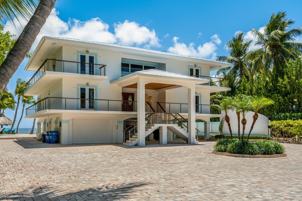 Lower Matecumbe, Florida, 33036, United States, 5 Bedrooms Bedrooms, ,6.5 BathroomsBathrooms,Residential,Forsale,1971976