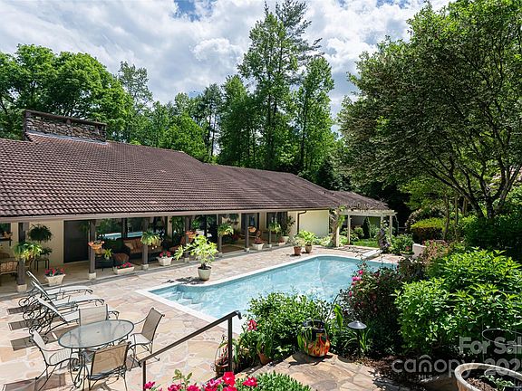 Asheville, North Carolina, 28803, United States, 6 Bedrooms Bedrooms, ,6 BathroomsBathrooms,Residential,Forsale,1886079