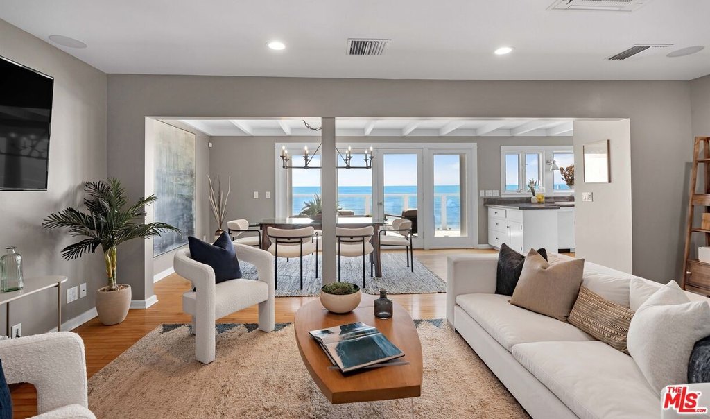 Malibu, California, 90265, United States, 3 Bedrooms Bedrooms, ,3 BathroomsBathrooms,Residential,Forsale,1922128
