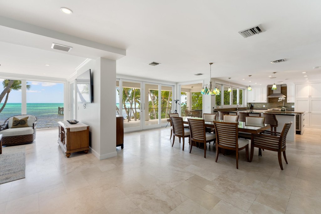 Lower Matecumbe, Florida, 33036, United States, 5 Bedrooms Bedrooms, ,6.5 BathroomsBathrooms,Residential,Forsale,1971976