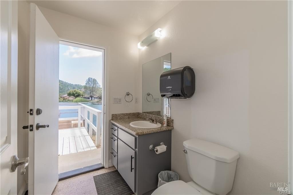 Clearlake, California, 95424, United States, 3 Bedrooms Bedrooms, ,3.5 BathroomsBathrooms,Residential,Forsale,1918969