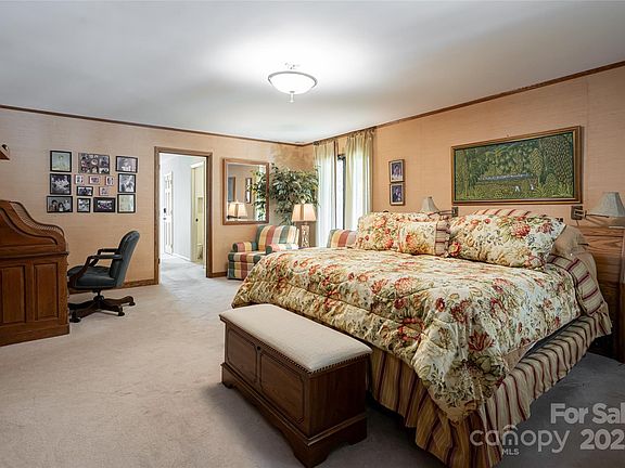 Asheville, North Carolina, 28803, United States, 6 Bedrooms Bedrooms, ,6 BathroomsBathrooms,Residential,Forsale,1886079