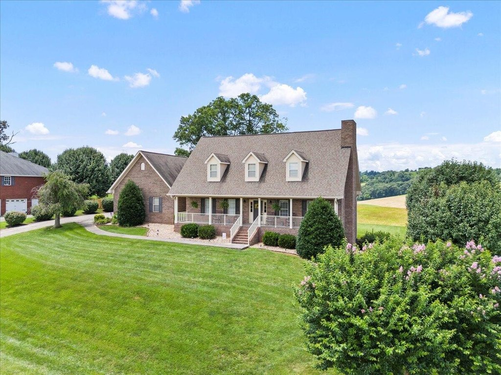 Jefferson City, Tennessee, 37760, United States, 4 Bedrooms Bedrooms, ,2.5 BathroomsBathrooms,Residential,Forsale,1919016