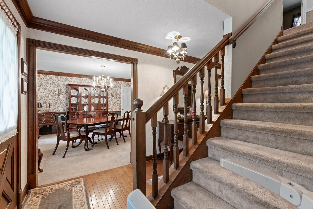 Signal Mountain, Tennessee, 37377, United States, 4 Bedrooms Bedrooms, ,2.5 BathroomsBathrooms,Residential,Forsale,1894386