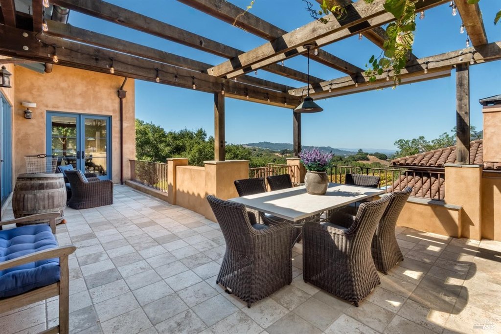 Santa Rosa, California, 95404, United States, 4 Bedrooms Bedrooms, ,4.5 BathroomsBathrooms,Residential,Forsale,1929185