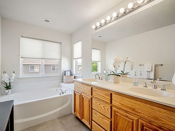 Windsor, California, 95492, United States, 3 Bedrooms Bedrooms, ,3 BathroomsBathrooms,Residential,Forsale,1918904