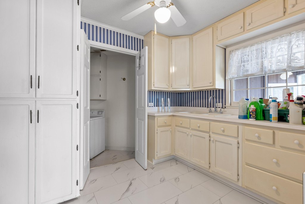 Chattanooga, Tennessee, 37421, United States, 3 Bedrooms Bedrooms, ,2.5 BathroomsBathrooms,Residential,Forsale,1894349