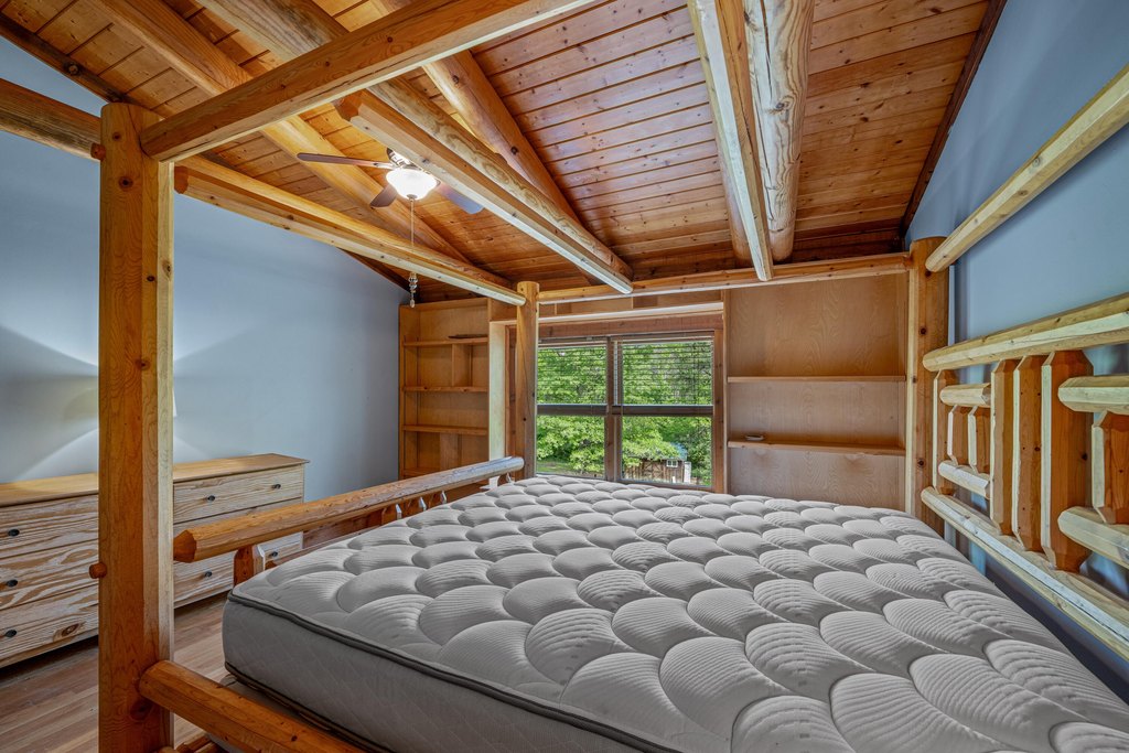 Hollywood, Alabama, 35752, United States, 4 Bedrooms Bedrooms, ,2.5 BathroomsBathrooms,Residential,Forsale,1922209