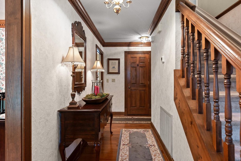 Signal Mountain, Tennessee, 37377, United States, 4 Bedrooms Bedrooms, ,2.5 BathroomsBathrooms,Residential,Forsale,1894386