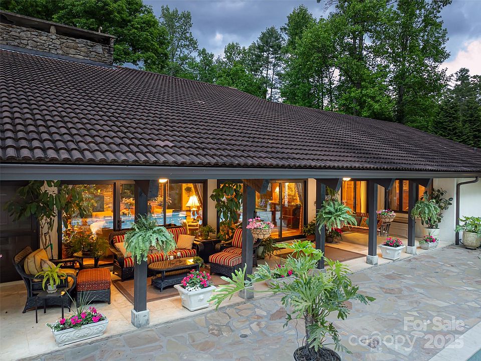 Asheville, North Carolina, 28803, United States, 6 Bedrooms Bedrooms, ,6 BathroomsBathrooms,Residential,Forsale,1886079